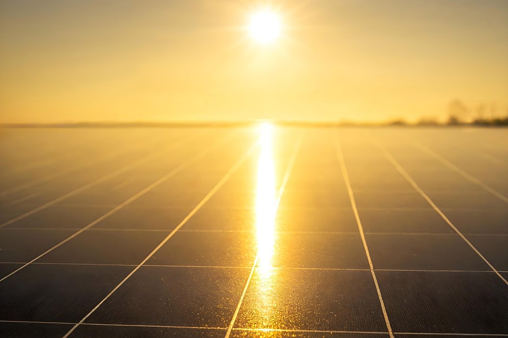 Como reduzir até 90% da conta de luz com energia solar residencial